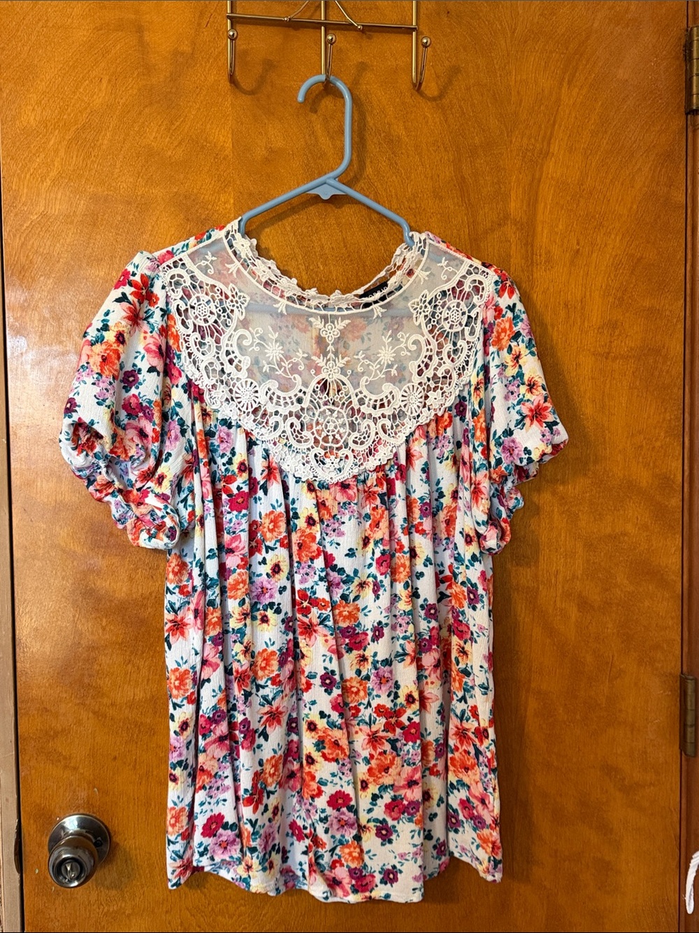 torrid White Floral Lace-Yoke Flutter Sleeve Blouse